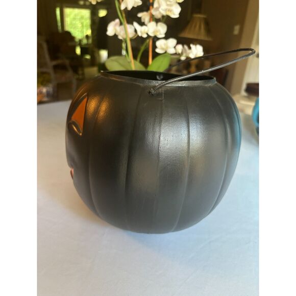 Vintage 7.5" Black and Orange General Foam Plastic Pumpkin Halloween Bucket - Picture 4 of 6